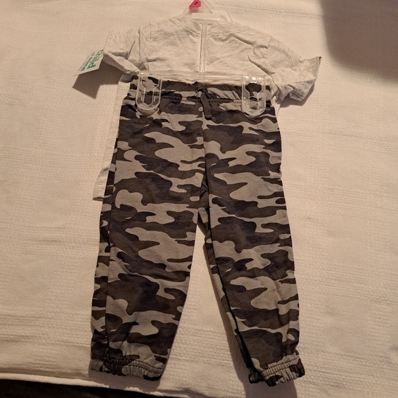 Child if Mine by Carters 18 months NEW - Picture 3 of 8